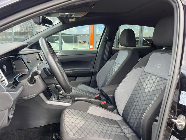 Volkswagen POLO 1.0 TSi Automaat R-Line | Panoramadak | Stoelverwarming | Camera | Adaptive Cruise | 17 Inch | 15.607 Km !!