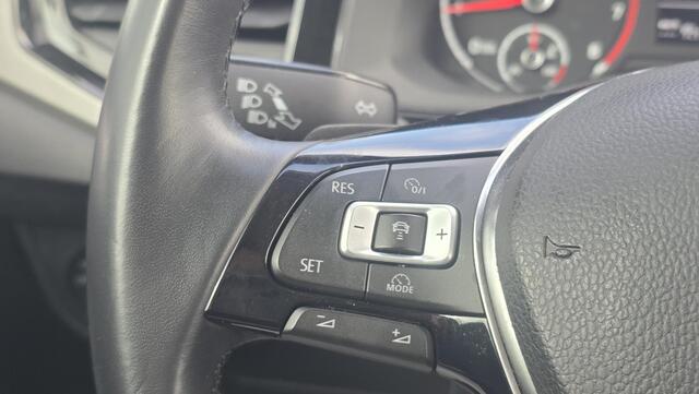 Volkswagen POLO 1.0 TSI Highline | Automaat | ACC | Carplay | PDC | Camera | Lage KM's!