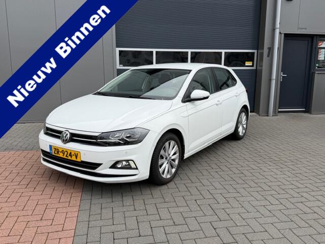 Volkswagen POLO 1.0 TSI 95 pk Highline , Adaptive Cruise , Parkeersensoren V+A , Parkassist, NAP, Navigatie, DAB+ , Stuurwiel multifunctioneel, 16"lichtmetalen velgen, Carplay, Actieve demping , Sportstoelen, etc.etc