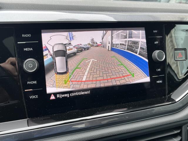 Volkswagen POLO 2.0 TSI GTI / AUTOMAAT/ PANO/ 207 PK/ CAMERA/ PARK. SENSOREN/ IQ. LIGHT/ DIGITAL DASHBOARD/ STOELVERWARM./ ADAPT. CRUISE/ APP CONNECT/ CLIMA/ DAB/ 18" LMV