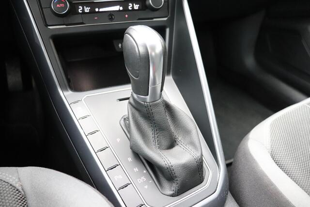 Volkswagen POLO 1.0 TSI Highline Automaat . Trekhaak.