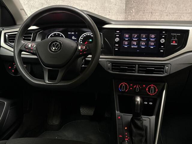 Volkswagen POLO 1.0 TSI Sportline Automaat (APPLE CARPLAY, GROOT NAVI, ADAPTIVE CRUISE, LM VELGEN, SPORTSTOELEN, PARKEERSENSOREN, ARMSTEUN, NIEUWSTAAT)