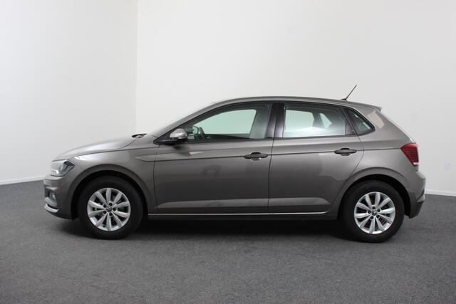 Volkswagen POLO 1.0 TSI DSG Highline Navigatie Apple Carplay / Android Auto Climate Control Cruise control Lichtmetalen Velgen
