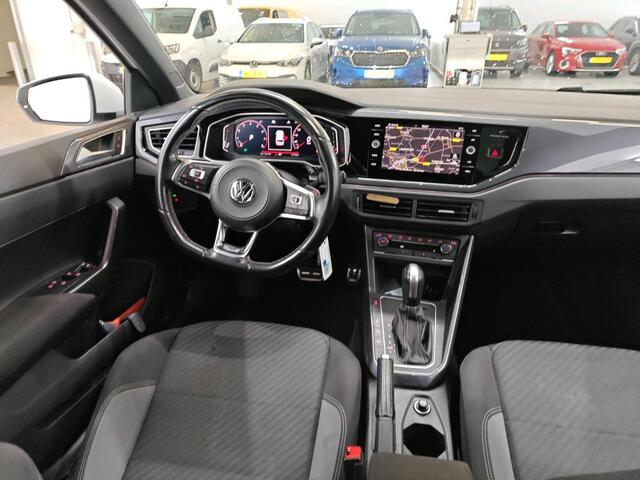 Volkswagen POLO 1.0 TSI 2x R-Line / AUTOMAAT/ PANO/ PARK. SENSOREN/ DIGITAL DASHBOARD/ LED/ ADAPT. CRUISE/ GETINT GLAS/ NAVI/ CLIMA/ 17" LMV