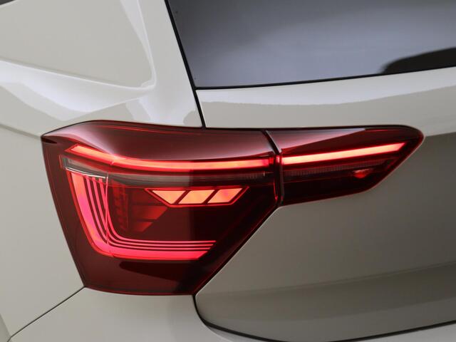 Volkswagen POLO R-Line Edition | 'App-Connect' draadloze smartphone integratie | Achterlichten LED | Afstandscontrolesysteem (Front Assist)