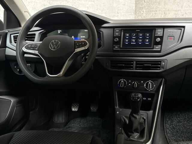 Volkswagen POLO 1.0 Sportline (VIRTUAL COCKPIT, BLACK PACK, APPLE CARPLAY, SPORTSTOELEN, CRUISE, NIEUWE APK, NIEUWSTAAT)