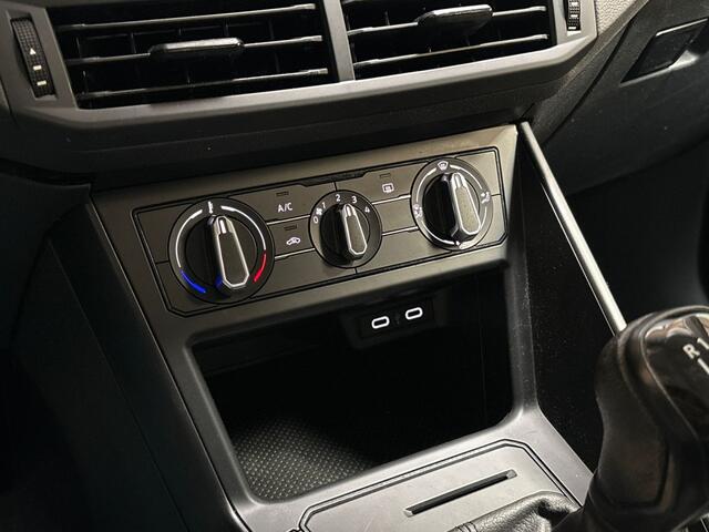 Volkswagen POLO 1.0 Sportline (VIRTUAL COCKPIT, BLACK PACK, APPLE CARPLAY, SPORTSTOELEN, CRUISE, NIEUWE APK, NIEUWSTAAT)