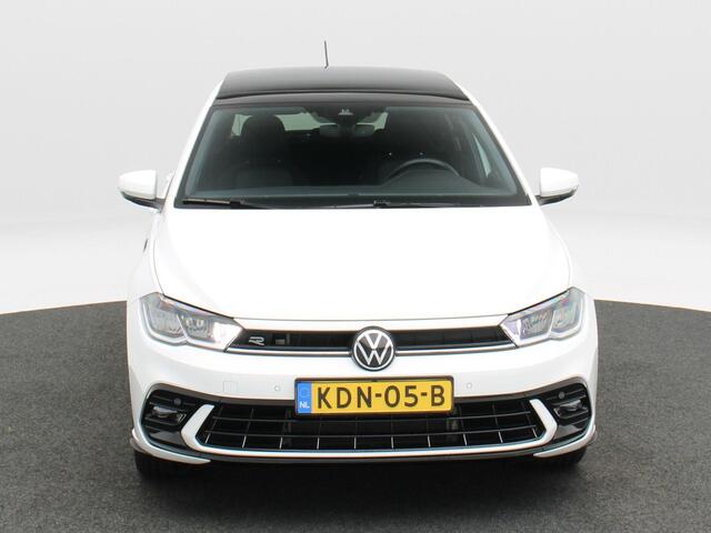 Volkswagen POLO 1.0 TSi Automaat R-Line Edition | Camera | Stoelverwarming | Panorama dak | Climatronic | CarPlay | 17 Inch | 22.867 Km !!