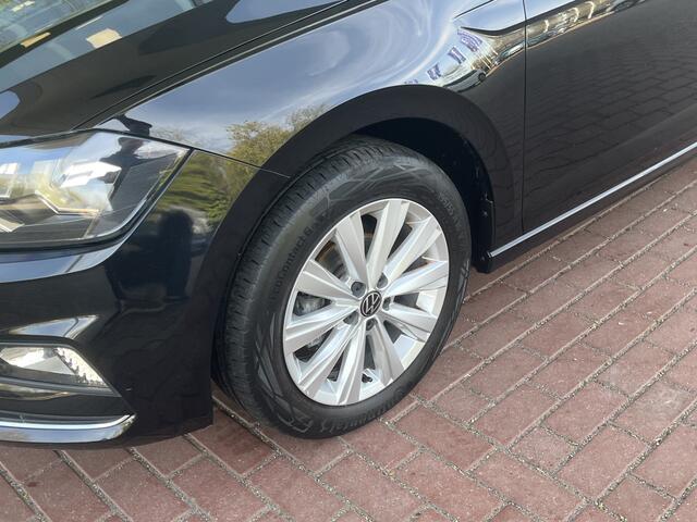 Volkswagen POLO 1.0 TSI Highline Climate control / adaptive cruise / DSG / Navi / Apple carplay / Parkeersensoren