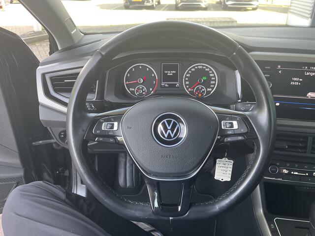 Volkswagen POLO 1.0 TSI Highline Climate control / adaptive cruise / DSG / Navi / Apple carplay / Parkeersensoren