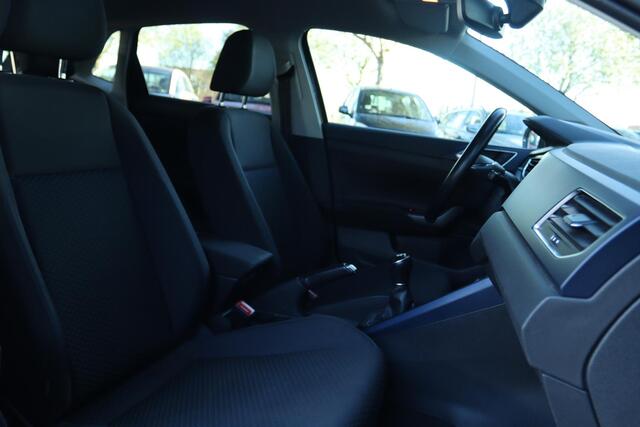 Volkswagen POLO 1.0 TSI Highline Business | CARPLAY | AFN. TREKHAAK | NAVI | STOELVERW.