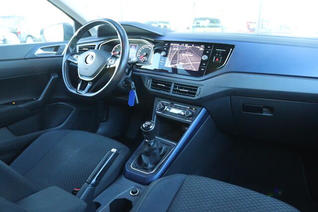 Volkswagen POLO 1.0 TSI Highline Business | CARPLAY | AFN. TREKHAAK | NAVI | STOELVERW.