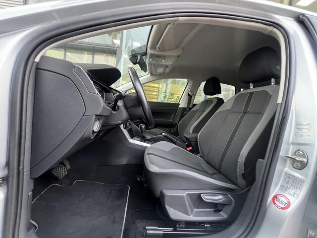 Volkswagen POLO 1.0 TSI Highline / Virtual cockpit / climate control / Getint glas / Navigatie / 16 Inch