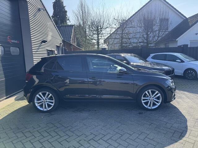 Volkswagen POLO 1.0 TSI Highline | Navigatie | Adaptive Cruise Control | DAB | Privacy Glass | Climate Control | Lichtmetalen Velgen |