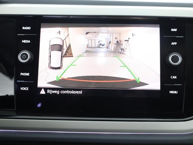 Volkswagen POLO 1.0 TSI Highline | Panorama dak | Led koplampen | Climate Control | Achteruitrijcamera | Carplay | Adaptive Cruise Control |