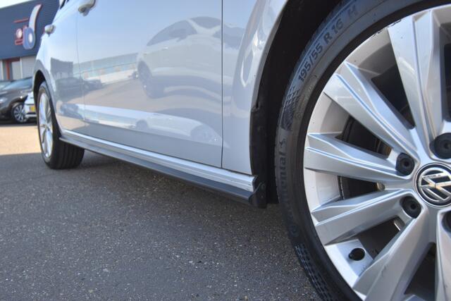 Volkswagen POLO 1.0 TSI Highline R-Line , CLIMATR , CR CONTR , NAVI , PDC V+A , LMV16 ,