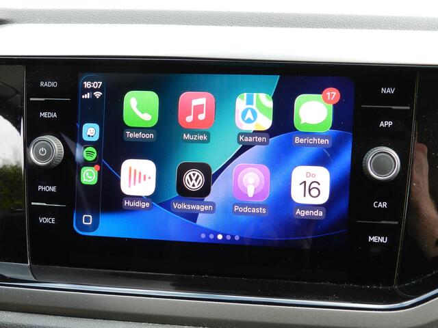 Volkswagen POLO 1.0 TSI Comfortline - ACC - Apple Carplay Android Auto - Privacy Glass achter - 17'' LM Velgen OZ - All Season banden nieuw