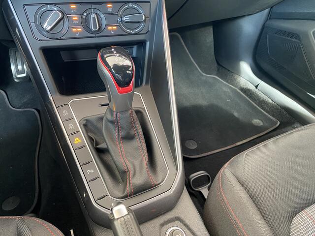 Volkswagen POLO 2.0 TSI GTI,Automaat, Navigatie/Apple Carplay/Virtual Cockpit/Stoelverwarming/Parkeersensoren rondom/Cruise Control Adaptief/Airco/Multifunctioneel Stuurwiel,Dab,/17'' Lichtmetalen velgen.