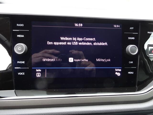 Volkswagen POLO 1.0 TSI Comfortline Business Automatische airco, apple carplay, parkeersensoren, licht metalen velgen, cruise controle, stoel verwarming, automaat, enz.