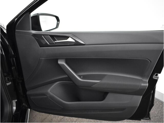 Volkswagen POLO Life Edition 1.0 TSI 95 pK 5 versn. Hand · Achteruitrijcamera · regensensor · Voorraad OUTLET · Prijs is inclusief inruilpremie ·