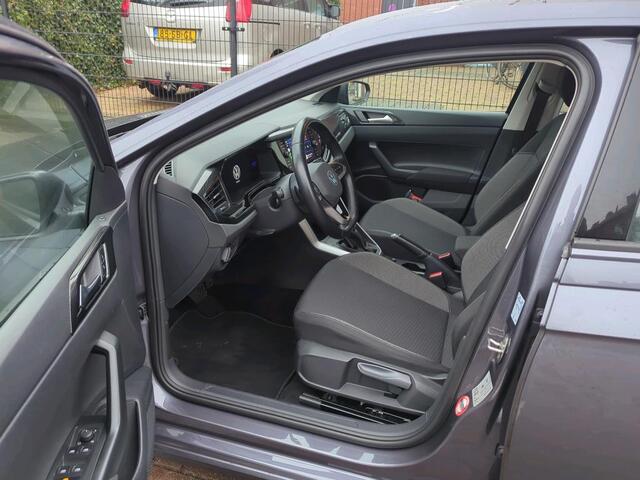 Volkswagen POLO 1.0 TSI Life Automaat / Navigatie / PDC