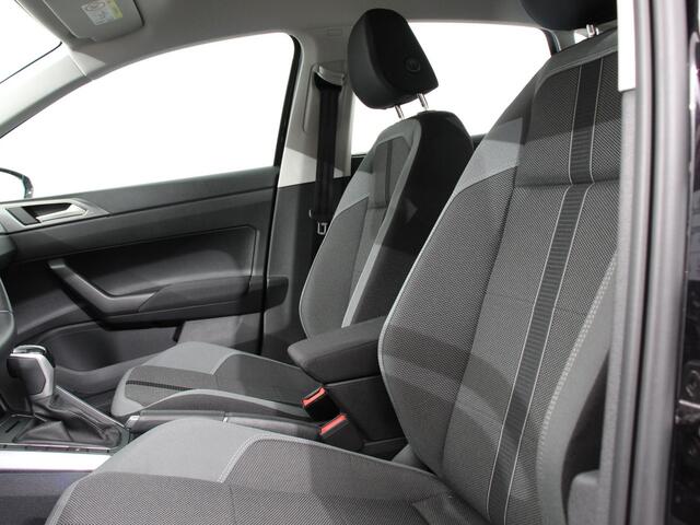 Volkswagen POLO 1.0 TSI DSG Style Digitale Cockpit Climate Control Navigatie Apple Carplay/Android Auto Parkeer sensoren Led Cruise Control Parkeer sensoren