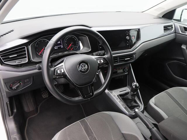 Volkswagen POLO 1.0 TSi Highline | Adaptive cruise | Climatronic | Parkeersensoren | Carplay | Navigatie | 17 Inch | 138.764 Km !!