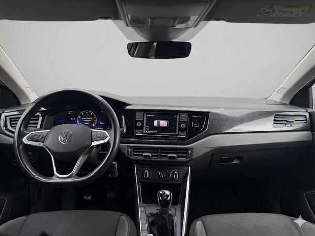 Volkswagen POLO 1.0 TSI Life | Parkeersensoren | Carplay | Navigatie via App | Cruise Control Adaptief | Airco |