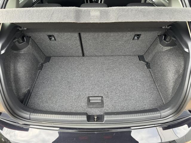 Volkswagen POLO 1.0 TSI Comfortline Rijklaarprijs Incl. afleveringsbeurt en 12 maanden BOVAG-garantie | Adaptive Cruise Control | Apple Carplay/Android Auto | Variabele laadvloer |