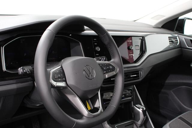 Volkswagen POLO 1.0 TSI DSG Style Navigatie Apple Carplay/Android Auto Camera Climate Control Led Lichtmetalen Velgen Extra getint glas