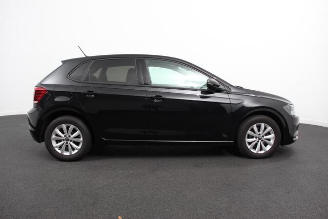 Volkswagen POLO 1.0 TSI 110 pk DSG Highline Navigatie Apple Carplay/Android Auto Adaptieve Cruise Control Parkeersensoren Stoelverwarming Privacy Glass Climatronic
