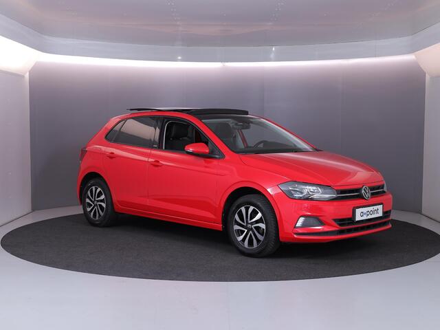 Volkswagen POLO 1.0 TSI Comfortline 95 PK | Panorama dak | Navigatie via app | Parkeersensoren voor en achter | Lm velgen |