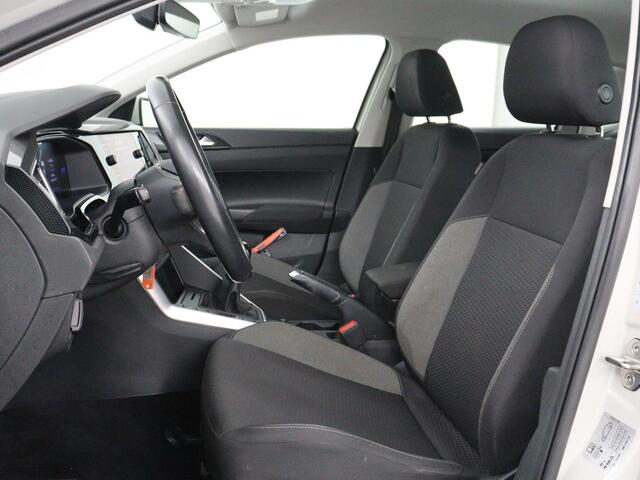 Volkswagen POLO 1.0 TSI Life Business | Stoelverwarming | Adaptive cruise | Carplay | Trekhaak | Navigatie | Full LED | 16'' | Climate control | DAB | Bluetooth