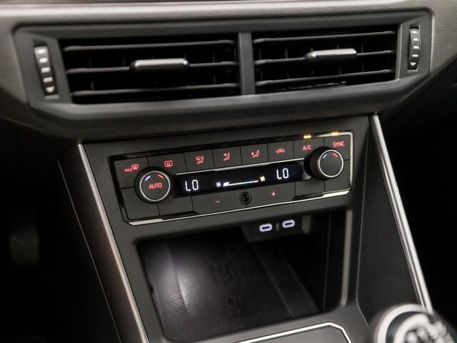 Volkswagen POLO 1.0 TSI Sportline (VIRTUAL COCKPIT, APPLE CARPLAY, GROOT NAVI, CLIMATE, SPORTSTOELEN, PARKEERSENSOREN, GETINT GLAS, LM VELGEN, ADAPTIVE CRUISE, NIEUWSTAAT)