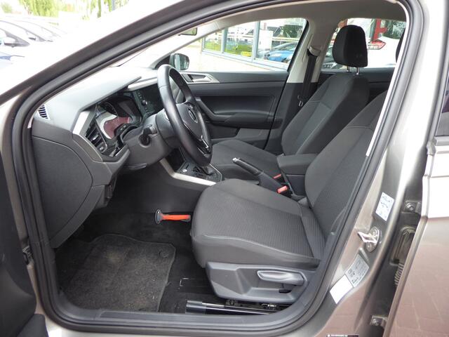 Volkswagen POLO 1.0 TSI Comf.line Business Aut. NAVI, CLIMA, TREKH, PDC V+A, CRUISE!!