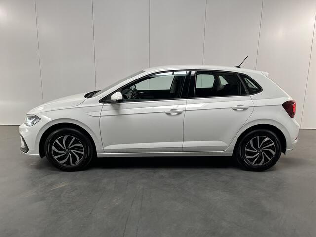 Volkswagen POLO 1.0 TSI Life Business / GARANTIE TM 11-2027/ ADAPTIVE CRUISE/ APP-CONNECT/ PARKEER SENSOREN V+A/ STOELVERWARMING/ DIGITAL DASH/ NAVI/ DAB/ CLIMA/ 15'' LMV