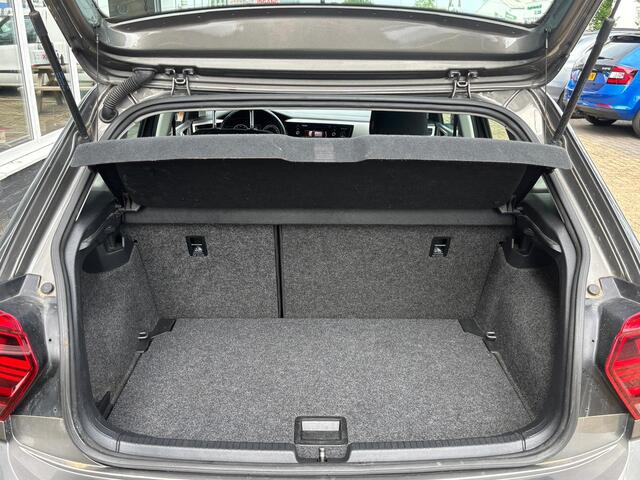 Volkswagen POLO 1.0 TSI Highline Business | Apple Carplay | Stoelverwarming | Parkeersensoren | Cruise