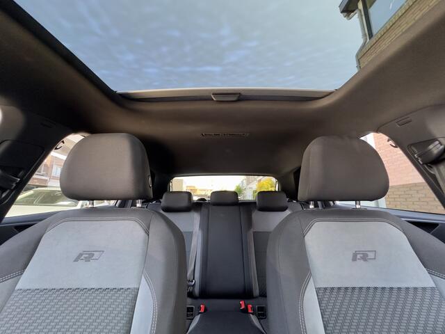 Volkswagen POLO 1.5 TSI AUT7 R-LINE HIGHLINE PANODAK NAVI CAMERA DIGI-DASH APPLE-CARPLAY LED LMV PDC