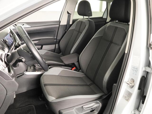 Volkswagen POLO 1.0 TSI Highline 95 PK | Automaat (DSG) | Navigatie | Camera | Parkeersensoren