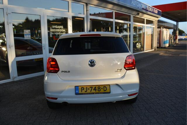 Volkswagen POLO 1.2 90PK TSI Comfortline Executive | Cruise | CarPlay | Orig. NL | NAP |