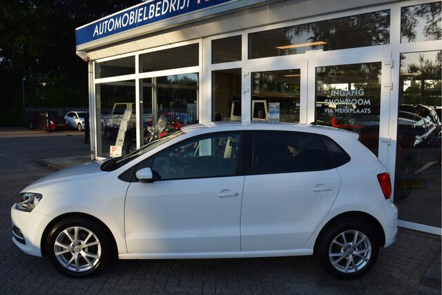 Volkswagen POLO 1.2 90PK TSI Comfortline Executive | Cruise | CarPlay | Orig. NL | NAP |