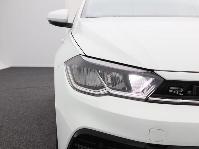 Volkswagen POLO 1.0 TSi 110 Pk Automaat R-Line Business | Stoelverwarming | Adaptive cruise | Parkeersensoren | CarPlay | 17 Inch | 33.412 Km !!