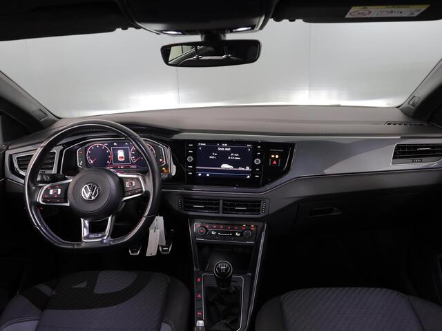 Volkswagen POLO 1.0 TSI Highline 95 pk | Navigatie | Panoramadak | Parkeersensoren | LED koplampen | Adaptieve cruise control | Apple Carplay/Android Auto | R-Line |
