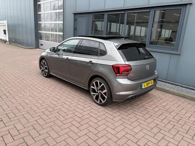Volkswagen POLO 2.0 TSi 200pk GTi DSG 5-drs. SCHUIFDAK/BEATS/KEYLESS/CAMERA/DODEHOEK/1E EIGENAAR!