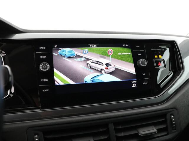 Volkswagen POLO 1.0 TSI 110pk DSG Style · Camera · Apple/Android Car Play · Dodehoeksensor · Parkeer Assistent · Stoelverwarming · Active Info Display ·