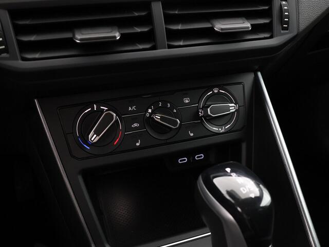 Volkswagen POLO 1.0 TSI 110pk DSG Style · Camera · Apple/Android Car Play · Dodehoeksensor · Parkeer Assistent · Stoelverwarming · Active Info Display ·