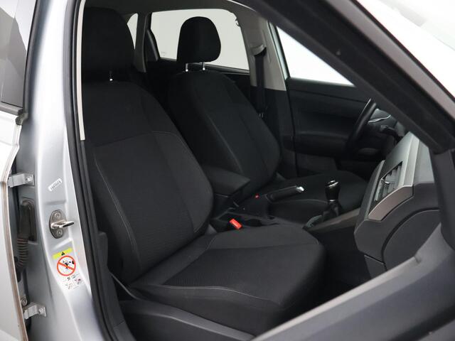 Volkswagen POLO 1.0 TSI R-LINE EDITION + APPLE CARPLAY | ANDROID | ADAPTIVE CRUISE CONTROL | DAB | PRIVACY GLASS