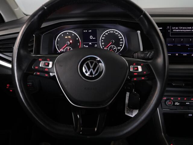 Volkswagen POLO 1.0 TSI R-Line Edition 95 pk | Navigatie | Parkeersensoren | Achteruitrijcamera | Autom. airco | Apple Carplay/Android Auto | Adaptieve cruise control |