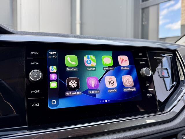 Volkswagen POLO 1.0 TSI *R-Line* Stoelverwarming / Apple Carplay / Urano Grau / PDC V&A / LED / Bluetooth / 17"LMV