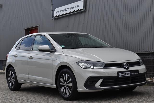 Volkswagen POLO 1.0 TSI Move 95pk Camera, Carplay, Stoelverwarming, DAB, PDC v+a